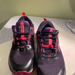 Brooks Caldera 5 Purple & Pink Athletic Sneakers excellent used condition Sz 8.5
